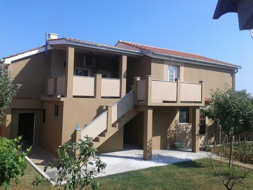 Apartments Anicic Coric Omišalj Exterior foto